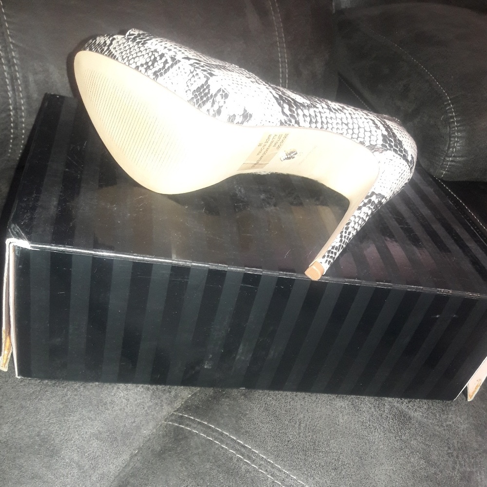 Victoria Secret snake skins heels